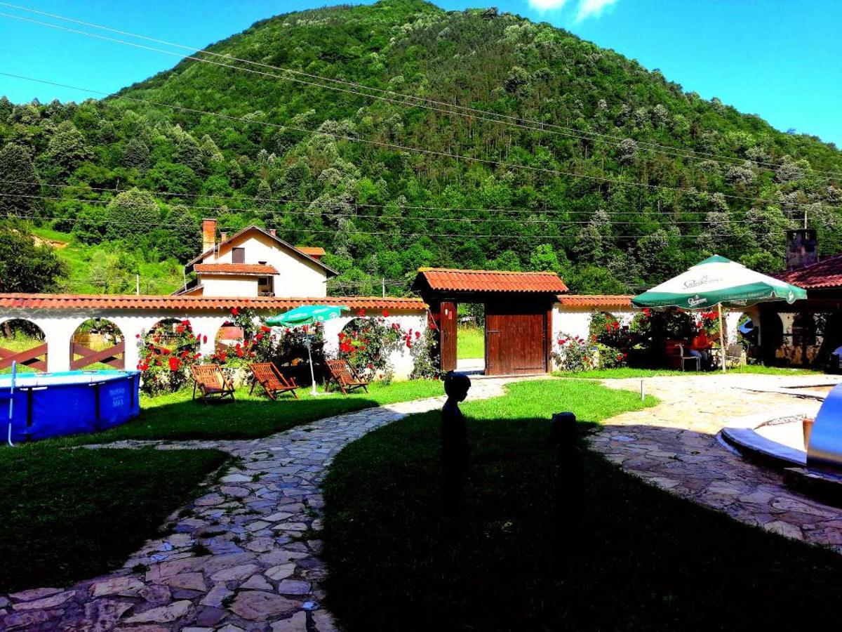Family Hotel Virgin Ribarica Kültér fotó
