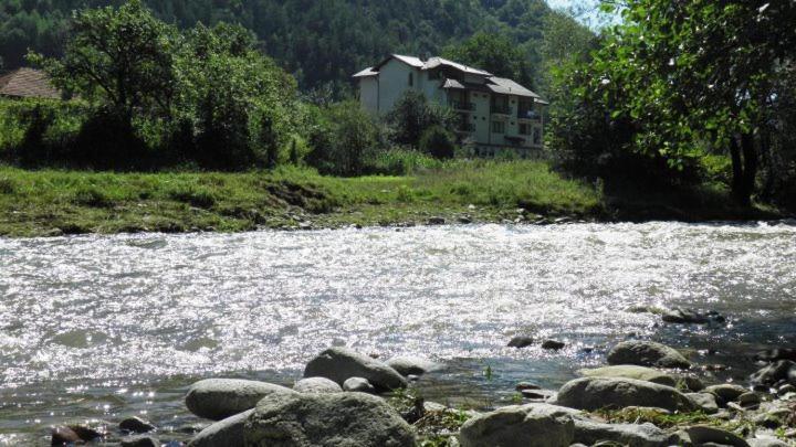 Family Hotel Virgin Ribarica Kültér fotó
